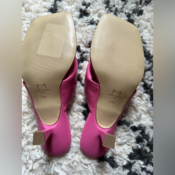 NWOT Marc fisher heels - Picture 5 of 6